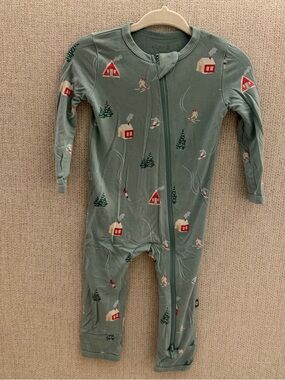 Kyte BABY Green Ski Cabin Print One-Piece